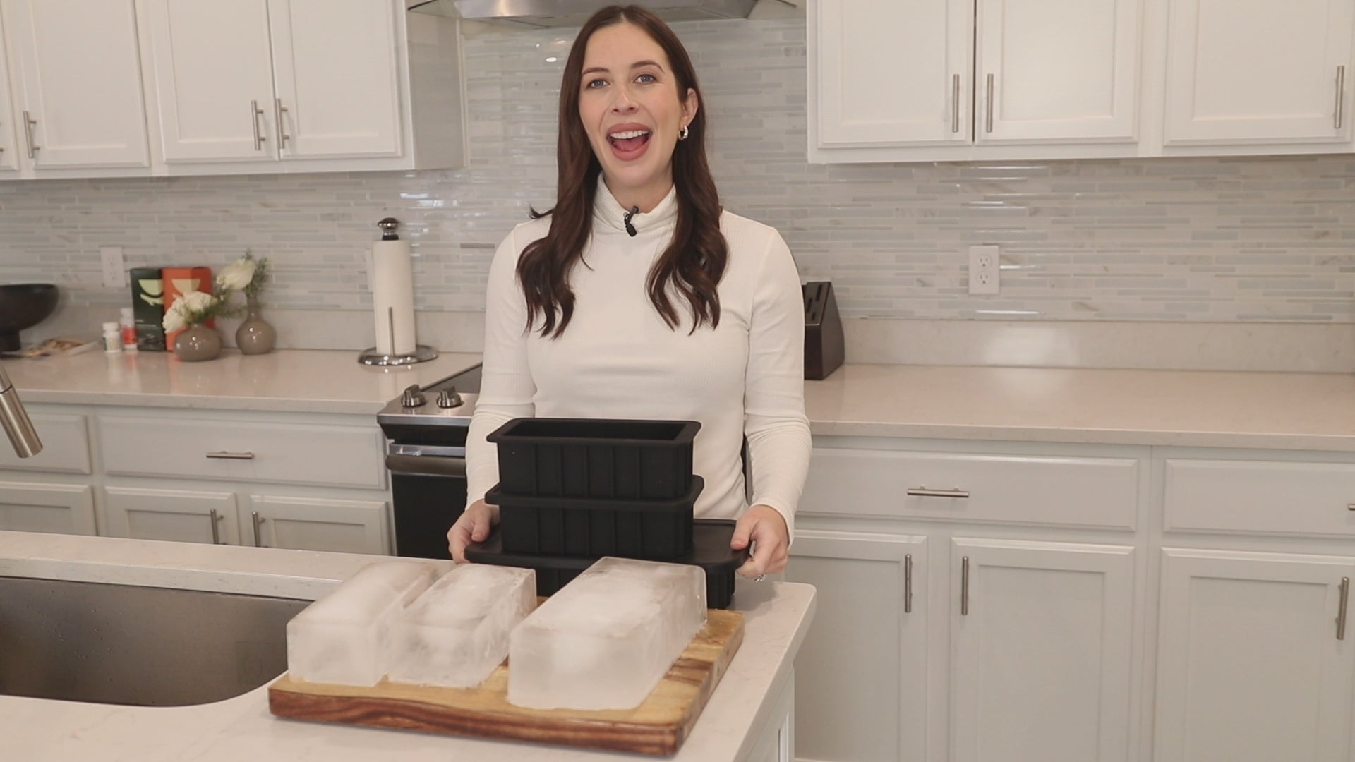 Alaskey® Extra Large Ice Block Mold 2.5 lbs (Single) | Create Perfect Reusable Ice Bricks | Professional Silicone Mold for Crafting Giant Ice Cubes, Ideal for Ice Baths, Coolers, Bartender Accessories